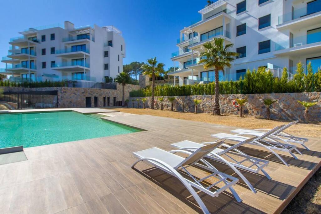 Nispero 11 - Sunny In A Golf Club Colinas